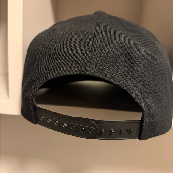 Seiko Black Embroidered Snapback Hat - Picture 2 of 3
